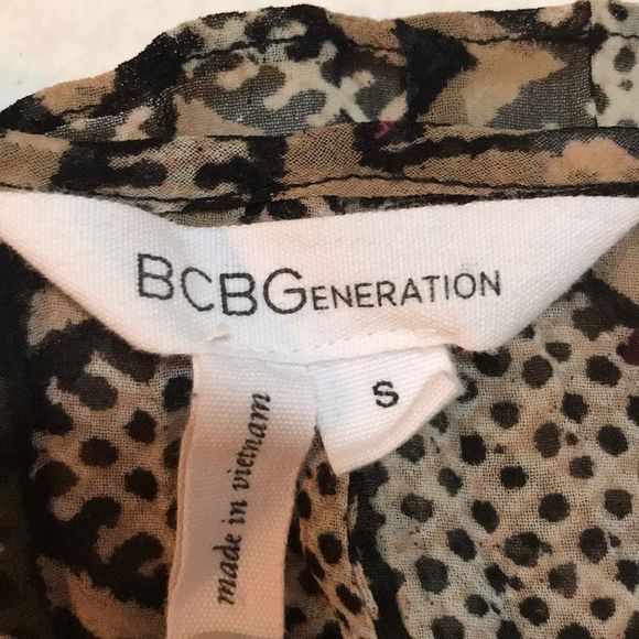 BCBGENERATION Aztec Print Boxy Fit Lace Tank - Picture 7 of 7